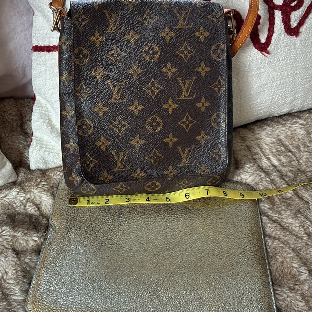 Authentic Louis Vuitton Musette salsa crossbody - Picture 2 of 11